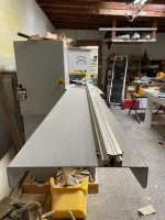 UE-081523A_Universal-DY105-Double-Miter-Saw-AW180_2.webp